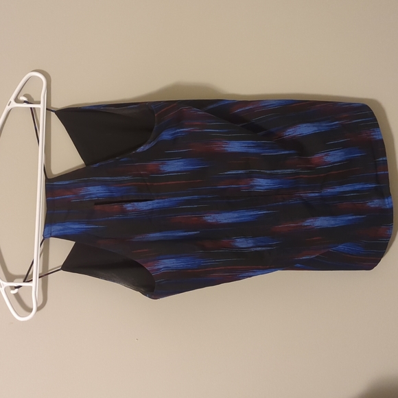 Abstract blue black top - Picture 4 of 4